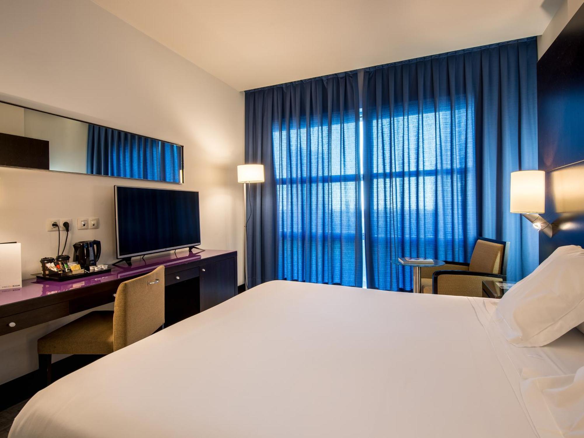 Vincci Maritimo Hotel 4*